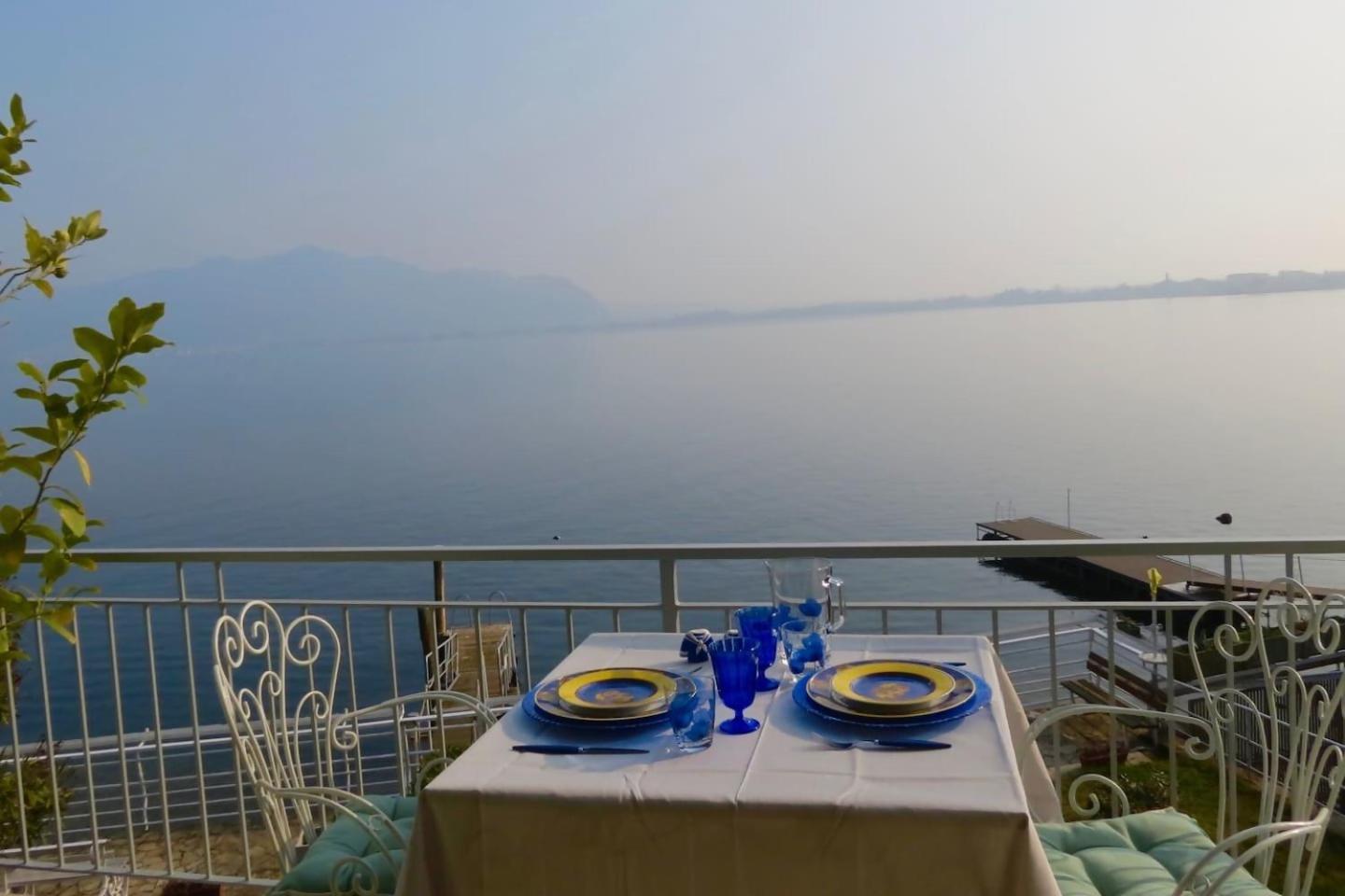 Anastasye Your Lakefront Vacation