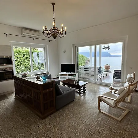 Villa Anastasye Your Lakefront Vacation Rental Predore Exterior photo