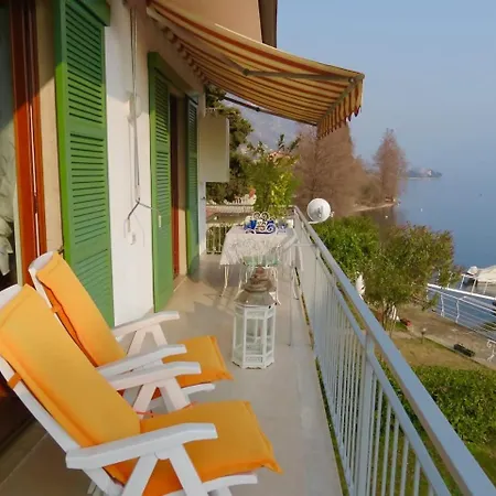 Villa Anastasye Your Lakefront Vacation Rental Predore Room photo