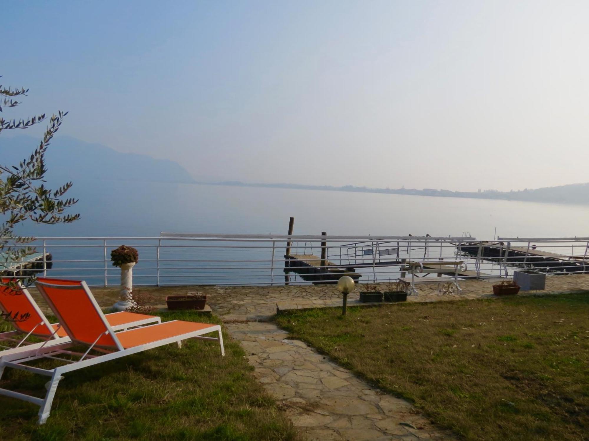 Anastasye Your Lakefront Vacation * Predore